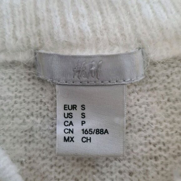 H&M - Wool-Blend Sweater Jumper | White, Gray, Pink, & Red Colorblock | Small - Picture 6 of 8